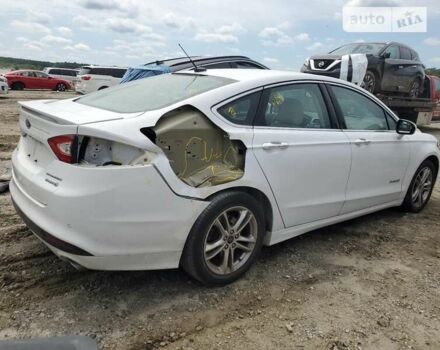 Белый Форд Фьюжн, объемом двигателя 2 л и пробегом 158 тыс. км за 2500 $, фото 5 на Automoto.ua