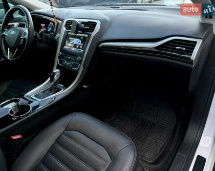 Форд Фьюжен 2015 у Одесі на Automoto.ua Білий Форд Фьюжен, об'ємом двигуна 2 л та пробігом 148 тис. км за 10900 $, фото 27 на Automoto.ua