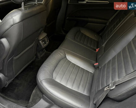 Білий Форд Фьюжен, об'ємом двигуна 2 л та пробігом 225 тис. км за 9800 $, фото 5 на Automoto.ua