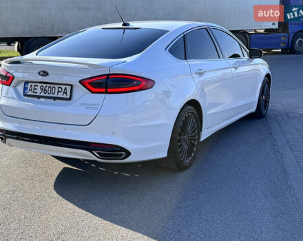 Форд Фьюжен 2015 у Дніпро (Дніпропетровську) на Automoto.ua Білий Форд Фьюжен, об'ємом двигуна 2 л та пробігом 174 тис. км за 11999 $, фото 2 на Automoto.ua