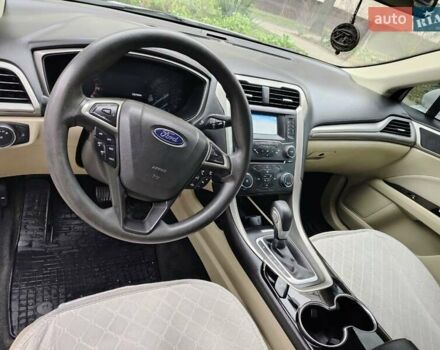 Білий Форд Фьюжен, об'ємом двигуна 2.49 л та пробігом 130 тис. км за 11300 $, фото 8 на Automoto.ua