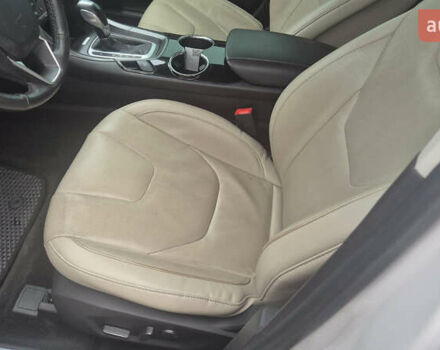 Белый Форд Фьюжн, объемом двигателя 2 л и пробегом 158 тыс. км за 11750 $, фото 12 на Automoto.ua