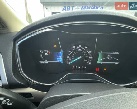 Белый Форд Фьюжн, объемом двигателя 2.5 л и пробегом 188 тыс. км за 9500 $, фото 6 на Automoto.ua