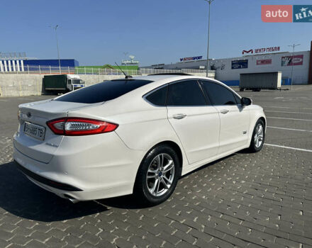 Белый Форд Фьюжн, объемом двигателя 2 л и пробегом 156 тыс. км за 13200 $, фото 15 на Automoto.ua