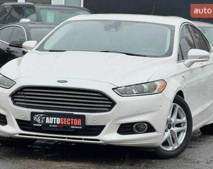 Білий Форд Фьюжен, об'ємом двигуна 2 л та пробігом 127 тис. км за 16000 $, фото 1 на Automoto.ua