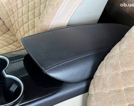 Белый Форд Фьюжн, объемом двигателя 2 л и пробегом 224 тыс. км за 11490 $, фото 13 на Automoto.ua