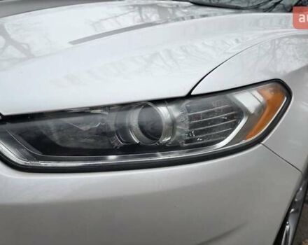 Білий Форд Фьюжен, об'ємом двигуна 2.5 л та пробігом 240 тис. км за 9449 $, фото 28 на Automoto.ua