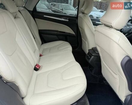 Белый Форд Фьюжн, объемом двигателя 2 л и пробегом 126 тыс. км за 16000 $, фото 16 на Automoto.ua