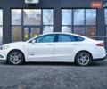 Білий Форд Фьюжен, об'ємом двигуна 2 л та пробігом 108 тис. км за 15000 $, фото 5 на Automoto.ua