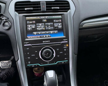 Білий Форд Фьюжен, об'ємом двигуна 2 л та пробігом 127 тис. км за 12500 $, фото 12 на Automoto.ua