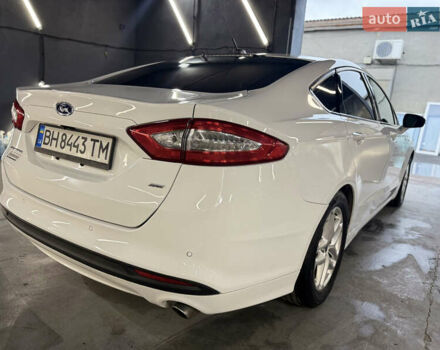 Белый Форд Фьюжн, объемом двигателя 2.5 л и пробегом 194 тыс. км за 11500 $, фото 4 на Automoto.ua