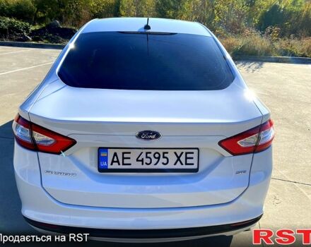 Белый Форд Фьюжн, объемом двигателя 2.5 л и пробегом 150 тыс. км за 12200 $, фото 7 на Automoto.ua