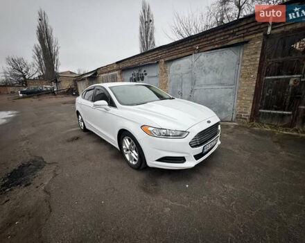 Белый Форд Фьюжн, объемом двигателя 1.5 л и пробегом 204 тыс. км за 8000 $, фото 7 на Automoto.ua