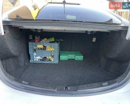 Белый Форд Фьюжн, объемом двигателя 2 л и пробегом 253 тыс. км за 9900 $, фото 14 на Automoto.ua