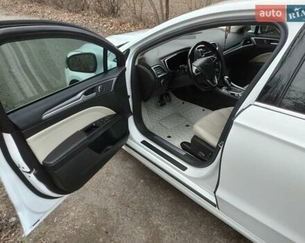 Белый Форд Фьюжн, объемом двигателя 2 л и пробегом 240 тыс. км за 10800 $, фото 17 на Automoto.ua