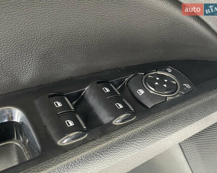 Форд Фьюжн 2015 в Николаеве на Automoto.ua Белый Форд Фьюжн, объемом двигателя 2 л и пробегом 115 тыс. км за 9699 $, фото 16 на Automoto.ua