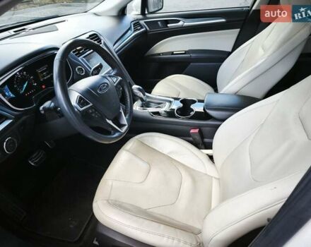 Білий Форд Фьюжен, об'ємом двигуна 2 л та пробігом 108 тис. км за 15000 $, фото 14 на Automoto.ua