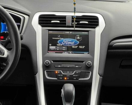 Білий Форд Фьюжен, об'ємом двигуна 2.5 л та пробігом 151 тис. км за 11200 $, фото 14 на Automoto.ua