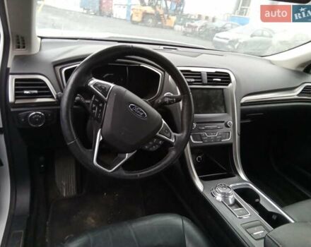 Белый Форд Фьюжн, объемом двигателя 2 л и пробегом 178 тыс. км за 15500 $, фото 6 на Automoto.ua