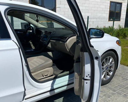 Білий Форд Фьюжен, об'ємом двигуна 1.5 л та пробігом 136 тис. км за 8000 $, фото 31 на Automoto.ua