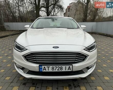 Белый Форд Фьюжн, объемом двигателя 2 л и пробегом 260 тыс. км за 13400 $, фото 1 на Automoto.ua