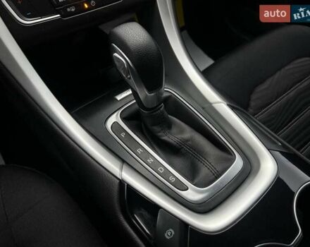 Білий Форд Фьюжен, об'ємом двигуна 2.49 л та пробігом 151 тис. км за 11200 $, фото 15 на Automoto.ua