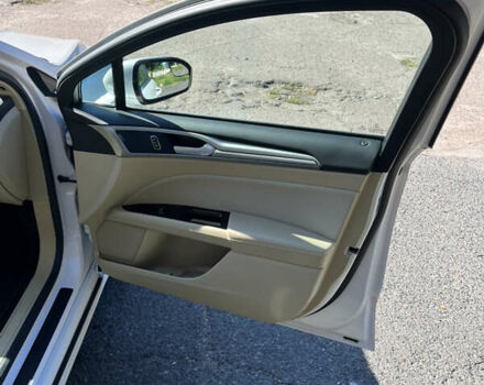 Белый Форд Фьюжн, объемом двигателя 2.5 л и пробегом 42 тыс. км за 12999 $, фото 18 на Automoto.ua