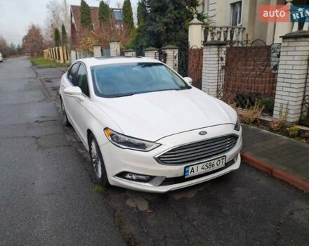 Білий Форд Фьюжен, об'ємом двигуна 2 л та пробігом 95 тис. км за 13500 $, фото 4 на Automoto.ua