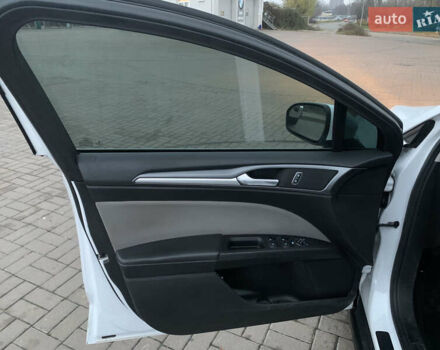 Белый Форд Фьюжн, объемом двигателя 2.5 л и пробегом 160 тыс. км за 10200 $, фото 14 на Automoto.ua