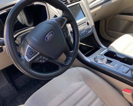 Білий Форд Фьюжен, об'ємом двигуна 1.5 л та пробігом 136 тис. км за 8000 $, фото 26 на Automoto.ua