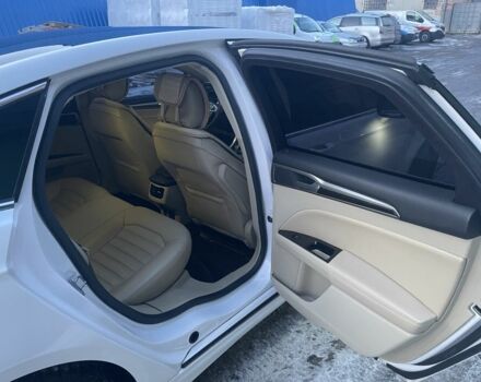 Білий Форд Фьюжен, об'ємом двигуна 2 л та пробігом 260 тис. км за 11800 $, фото 14 на Automoto.ua