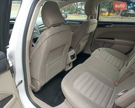 Білий Форд Фьюжен, об'ємом двигуна 2.5 л та пробігом 183 тис. км за 13300 $, фото 1 на Automoto.ua