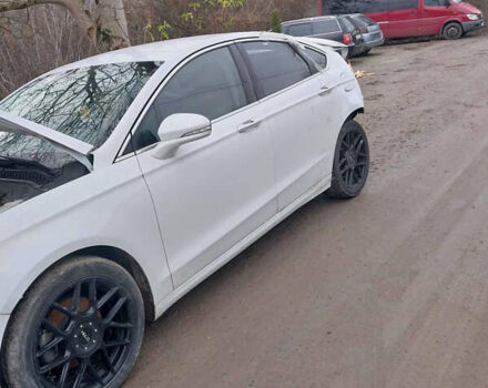 Білий Форд Фьюжен, об'ємом двигуна 2 л та пробігом 150 тис. км за 5000 $, фото 2 на Automoto.ua