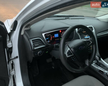 Белый Форд Фьюжн, объемом двигателя 2.5 л и пробегом 160 тыс. км за 10200 $, фото 13 на Automoto.ua