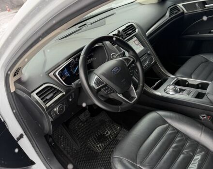 Білий Форд Фьюжен, об'ємом двигуна 2 л та пробігом 116 тис. км за 11500 $, фото 6 на Automoto.ua