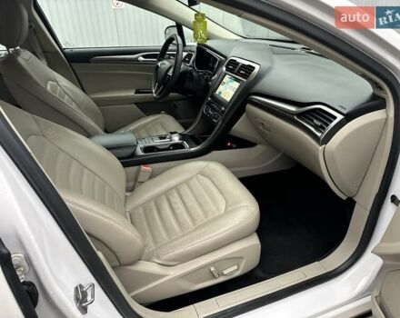 Белый Форд Фьюжн, объемом двигателя 2 л и пробегом 260 тыс. км за 13400 $, фото 29 на Automoto.ua