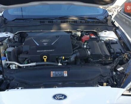 Білий Форд Фьюжен, об'ємом двигуна 2.69 л та пробігом 60 тис. км за 15200 $, фото 5 на Automoto.ua