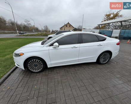 Білий Форд Фьюжен, об'ємом двигуна 2 л та пробігом 236 тис. км за 12999 $, фото 2 на Automoto.ua