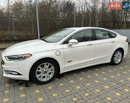 Белый Форд Фьюжн, объемом двигателя 2 л и пробегом 260 тыс. км за 13400 $, фото 10 на Automoto.ua