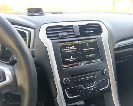 Білий Форд Фьюжен, об'ємом двигуна 1.5 л та пробігом 182 тис. км за 9800 $, фото 6 на Automoto.ua