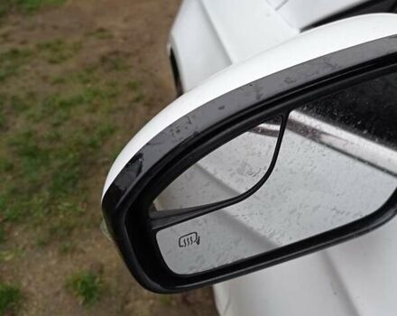 Білий Форд Фьюжен, об'ємом двигуна 2.49 л та пробігом 167 тис. км за 10900 $, фото 8 на Automoto.ua