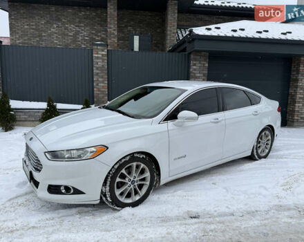 Білий Форд Фьюжен, об'ємом двигуна 2 л та пробігом 352 тис. км за 9800 $, фото 10 на Automoto.ua