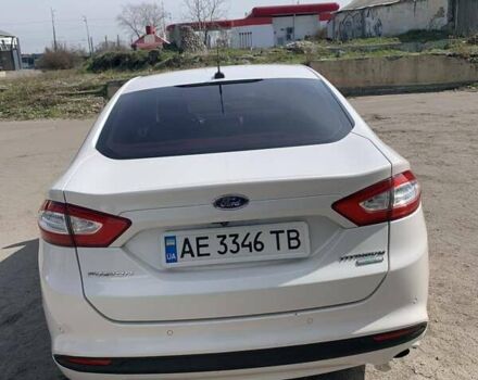 Білий Форд Фьюжен, об'ємом двигуна 1.5 л та пробігом 135 тис. км за 10500 $, фото 4 на Automoto.ua