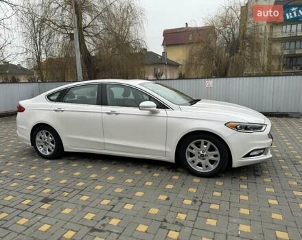 Белый Форд Фьюжн, объемом двигателя 2 л и пробегом 260 тыс. км за 13400 $, фото 3 на Automoto.ua