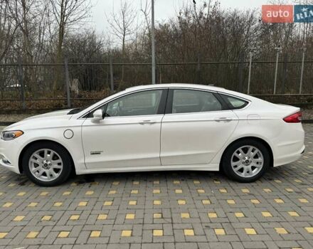 Белый Форд Фьюжн, объемом двигателя 2 л и пробегом 260 тыс. км за 13400 $, фото 9 на Automoto.ua