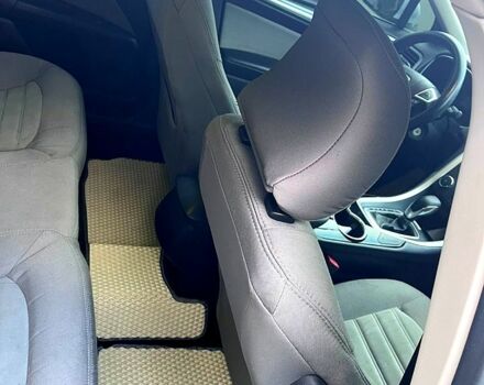 Белый Форд Фьюжн, объемом двигателя 2.5 л и пробегом 192 тыс. км за 12000 $, фото 7 на Automoto.ua