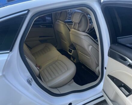 Білий Форд Фьюжен, об'ємом двигуна 2 л та пробігом 260 тис. км за 11800 $, фото 13 на Automoto.ua
