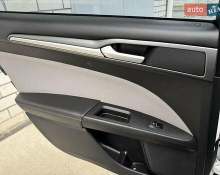 Белый Форд Фьюжн, объемом двигателя 2.4 л и пробегом 190 тыс. км за 10500 $, фото 10 на Automoto.ua