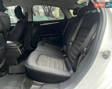 Білий Форд Фьюжен, об'ємом двигуна 2.49 л та пробігом 151 тис. км за 11200 $, фото 23 на Automoto.ua