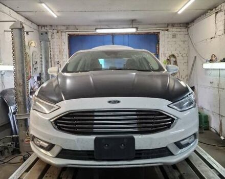 Белый Форд Фьюжн, объемом двигателя 2 л и пробегом 178 тыс. км за 15500 $, фото 5 на Automoto.ua